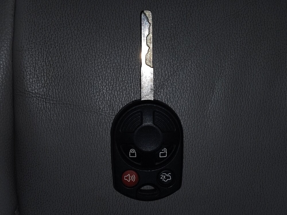 2018 Ford Escape in Jacksonville, FL 32210 - 18057792 32