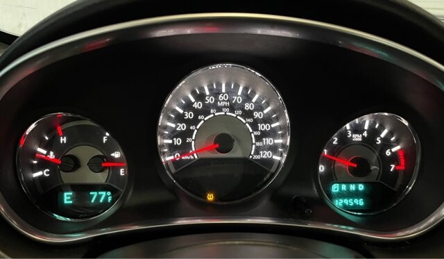 2013 Chrysler 200 in Conyers, GA 30094 - 18057811 11