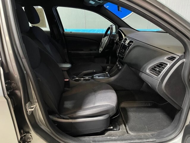 2013 Chrysler 200 in Conyers, GA 30094 - 18057811 17