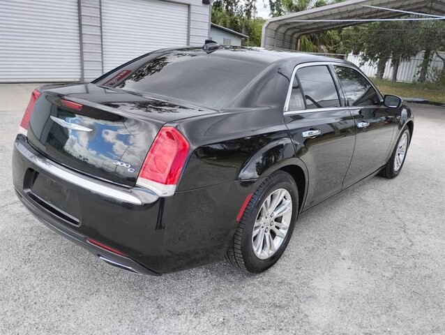 2017 Chrysler 300 in Hudson, FL 34669 - 18057847 8