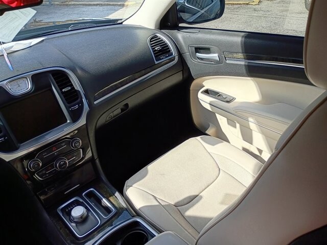 2017 Chrysler 300 in Hudson, FL 34669 - 18057847 13