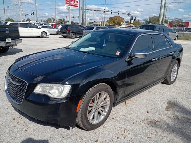 2017 Chrysler 300 in Hudson, FL 34669 - 18057847 4