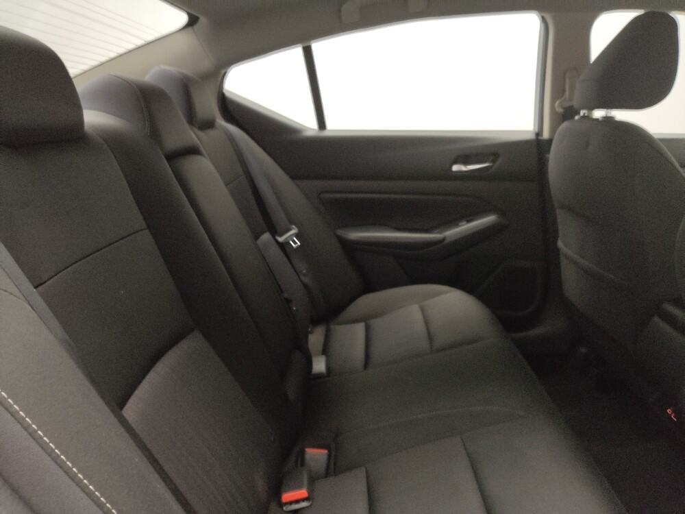 2019 Nissan Altima in Jackson, MS 39211 - 18057867 19