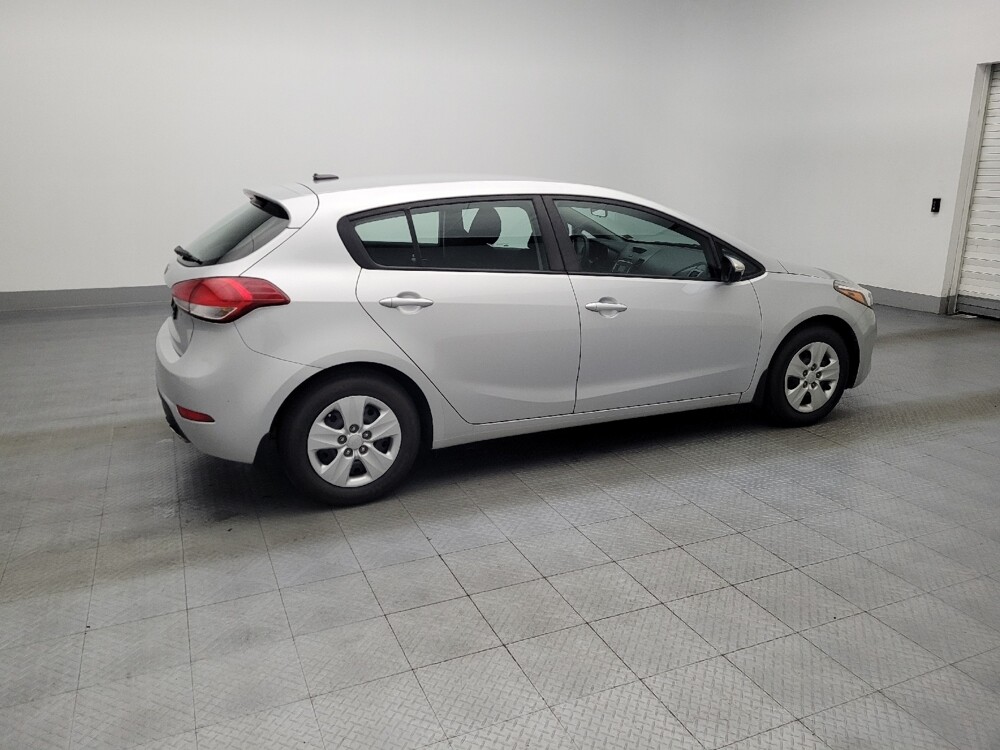 2017 Kia Forte in Savannah, GA 31419 - 18057937 10