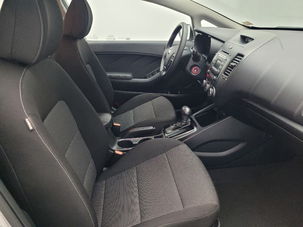 2017 Kia Forte in Savannah, GA 31419 - 18057937 21