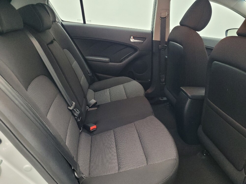 2017 Kia Forte in Savannah, GA 31419 - 18057937 19
