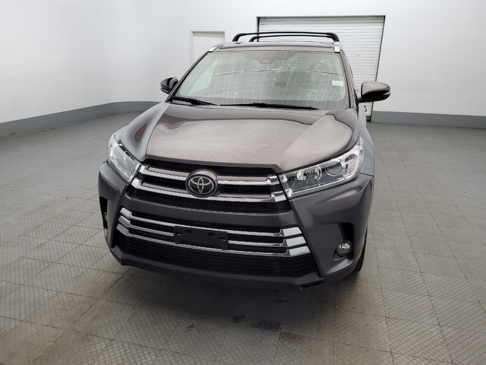 2018 Toyota Highlander in Pittsburgh, PA 15236 - 18058007 15