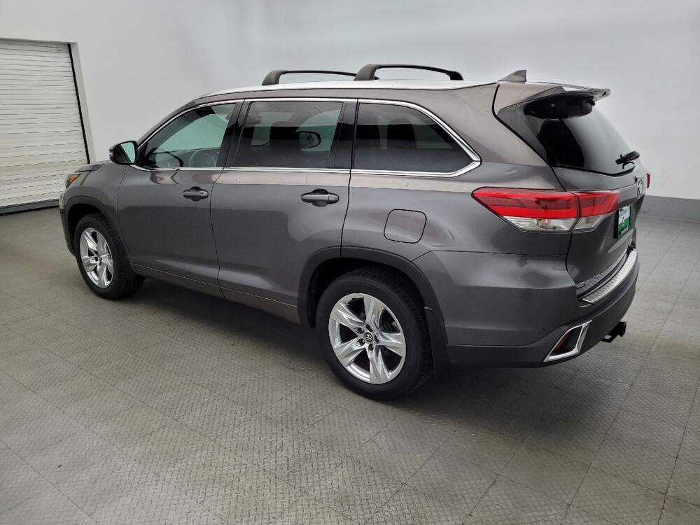 2018 Toyota Highlander in Pittsburgh, PA 15236 - 18058007 3