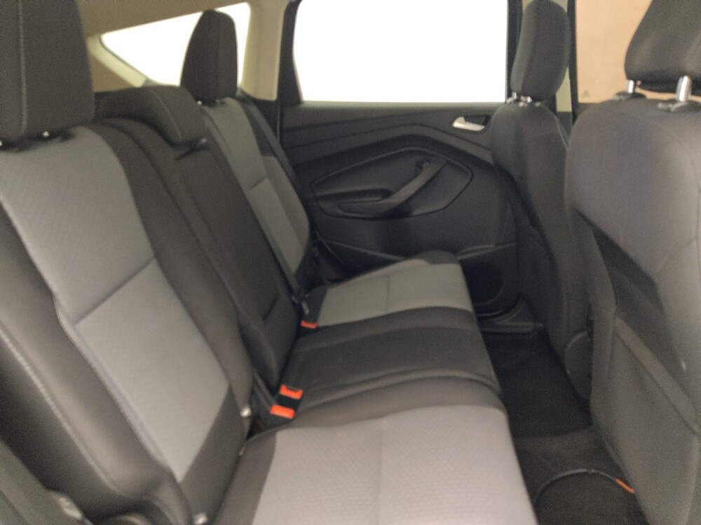 2019 Ford Escape in Hialeah, FL 33014 - 18058072 19