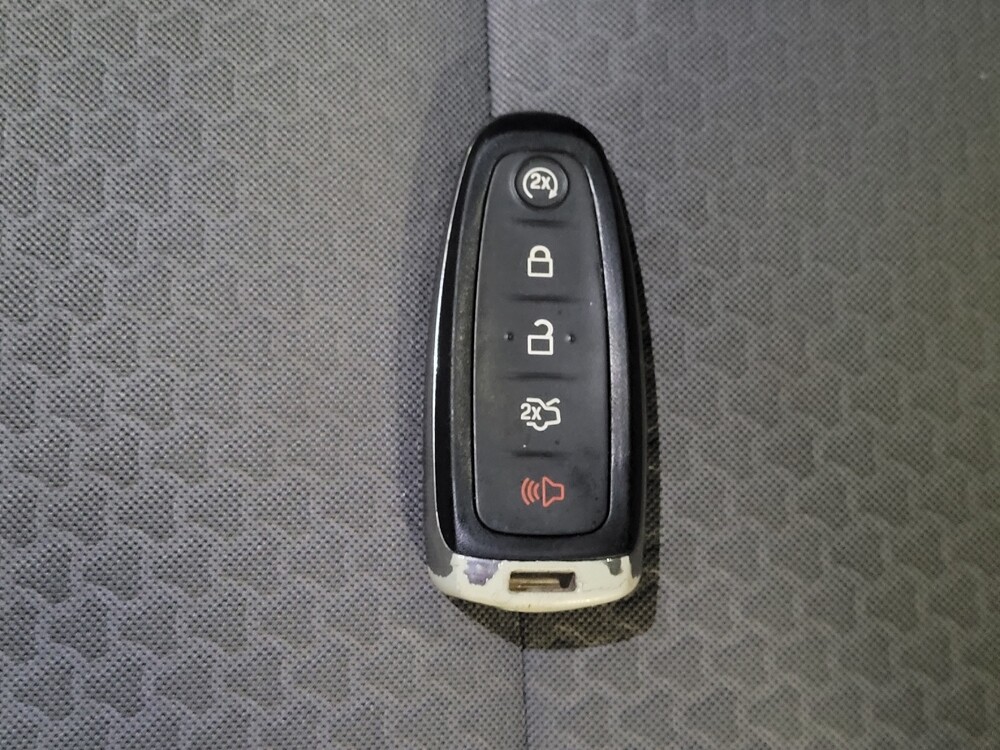 2019 Ford Escape in Hialeah, FL 33014 - 18058072 32