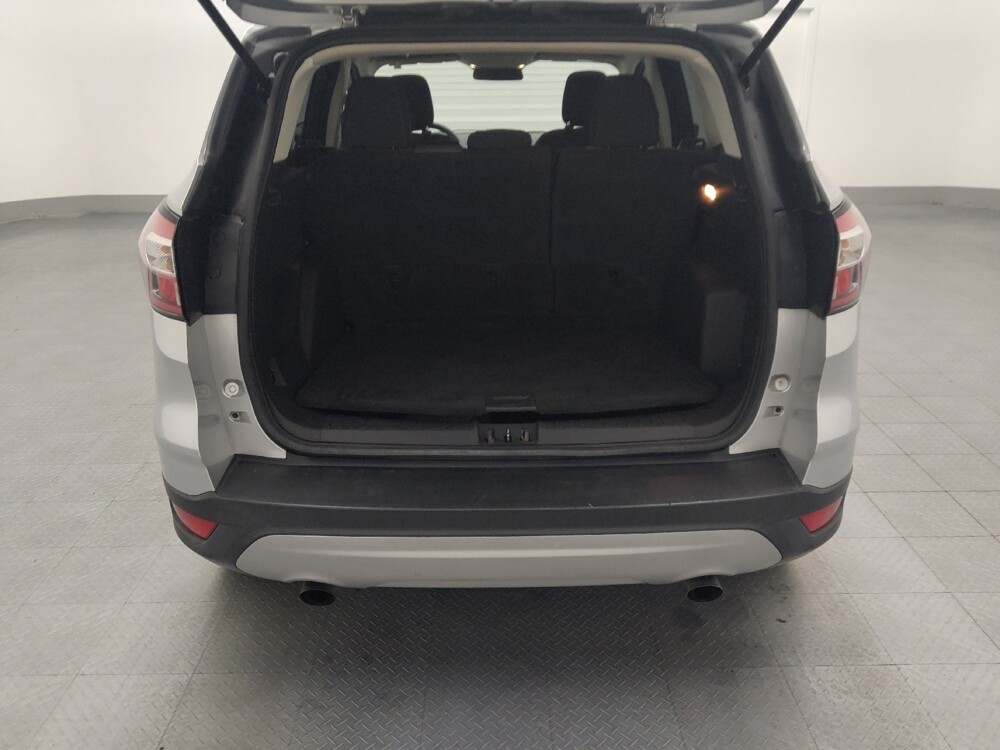 2018 Ford Escape in Jacksonville, FL 32210 - 18058342 29