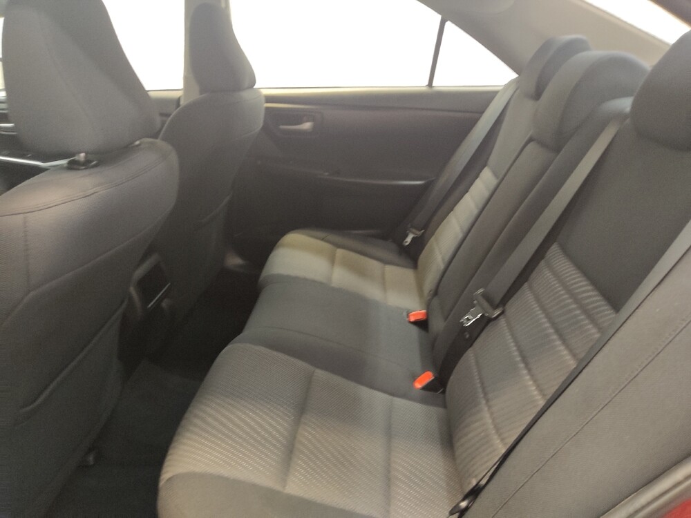 2016 Toyota Camry in Cincinnati, OH 45255 - 18058384 18