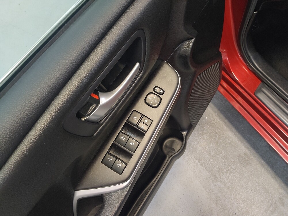 2016 Toyota Camry in Cincinnati, OH 45255 - 18058384 27