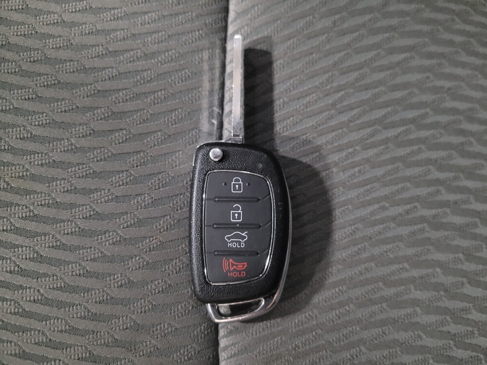 2016 Hyundai Santa Fe in Plymouth Meeting, PA 19462 - 18058393 32