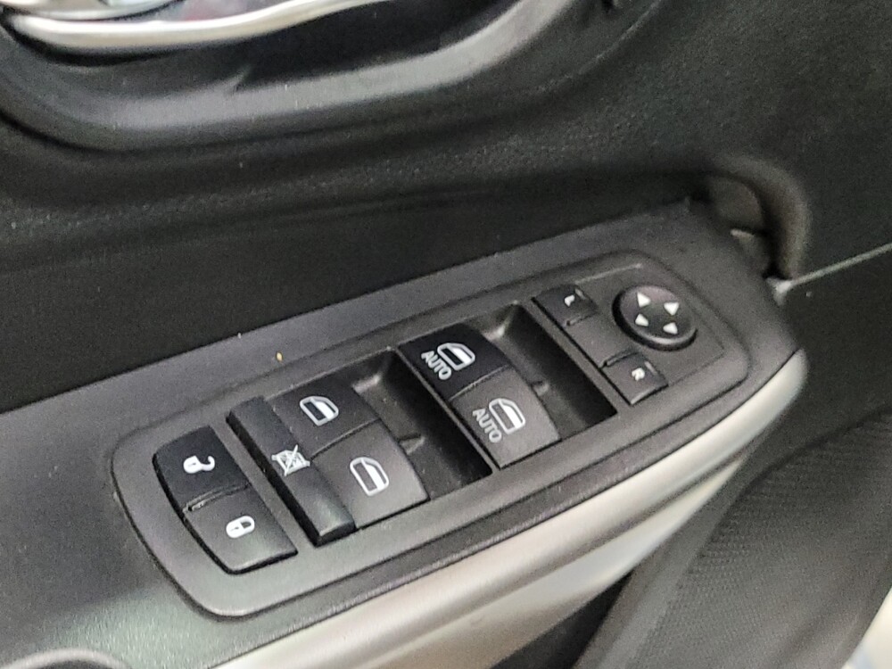 2019 Jeep Cherokee in Williamstown, NJ 8094 - 18058516 27