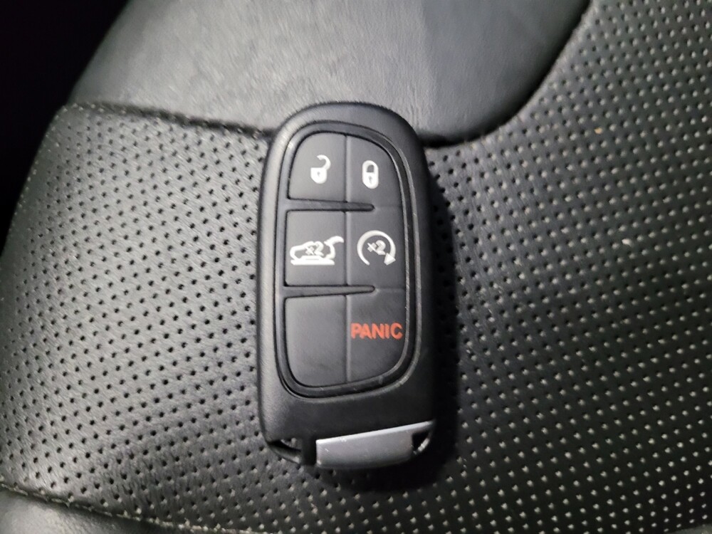 2019 Jeep Cherokee in Williamstown, NJ 8094 - 18058516 32