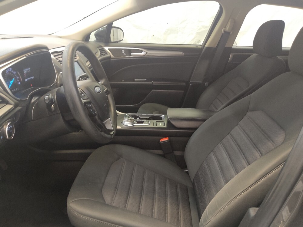 2020 Ford Fusion in Cincinnati, OH 45255 - 18058524 17