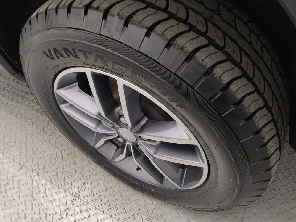 2017 Jeep Grand Cherokee in Baton Rouge, LA 70816 - 18058548 31