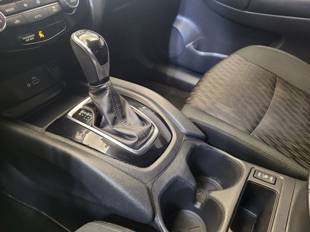 2019 Nissan Rogue in Columbus, OH 43228 - 18058602 26