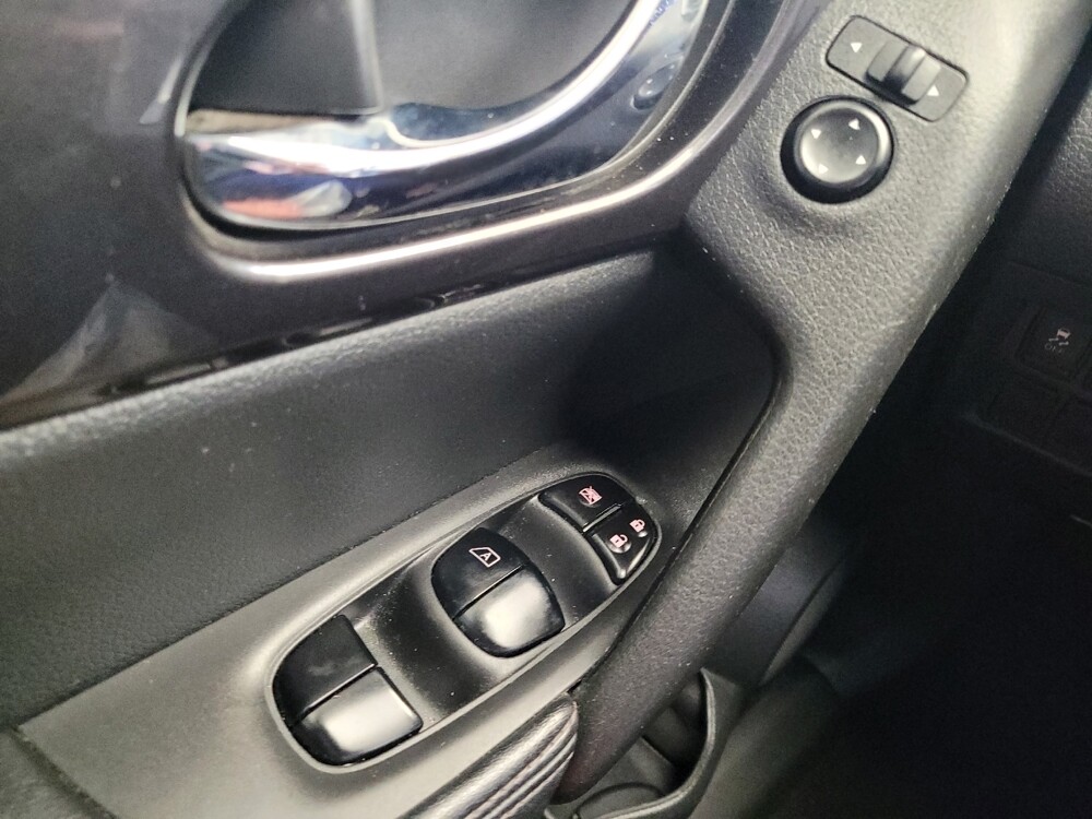 2019 Nissan Rogue in Columbus, OH 43228 - 18058602 27