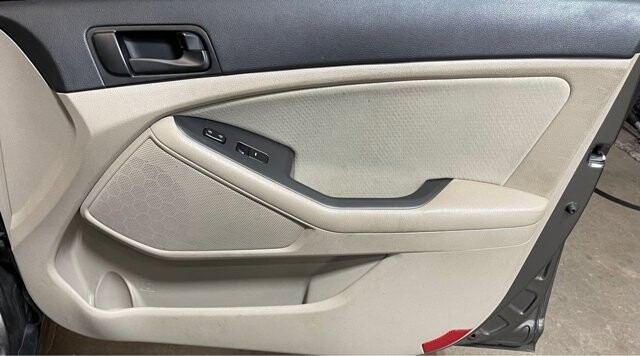 2015 Kia Optima in Conyers, GA 30094 - 18058681 16