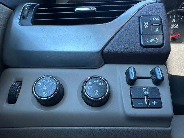 2015 Chevrolet Suburban in Wadena, MN 56482 - 18058719 15