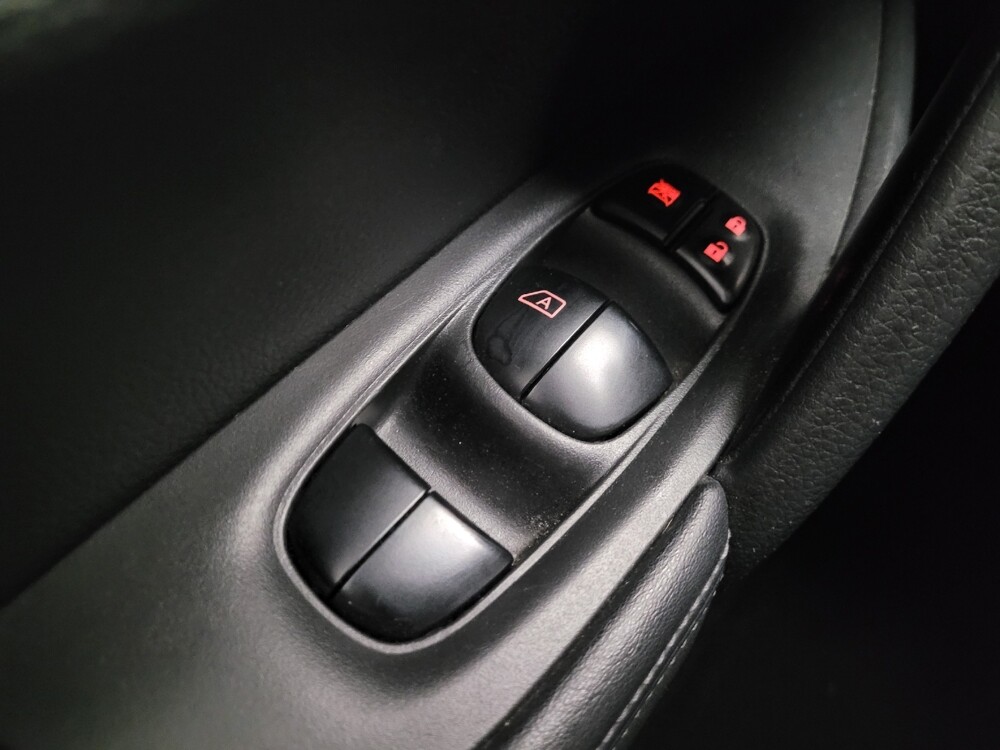 2019 Nissan Rogue in Montclair, CA 91763 - 18058739 27