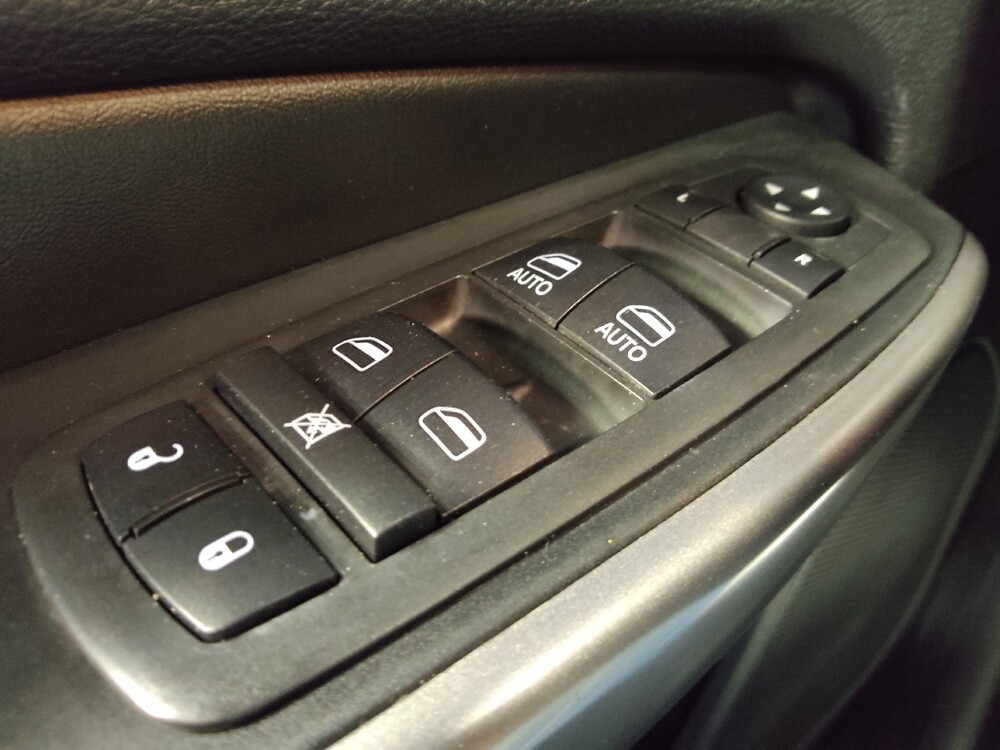 2019 Jeep Cherokee in Tucson, AZ 85705 - 18058784 27