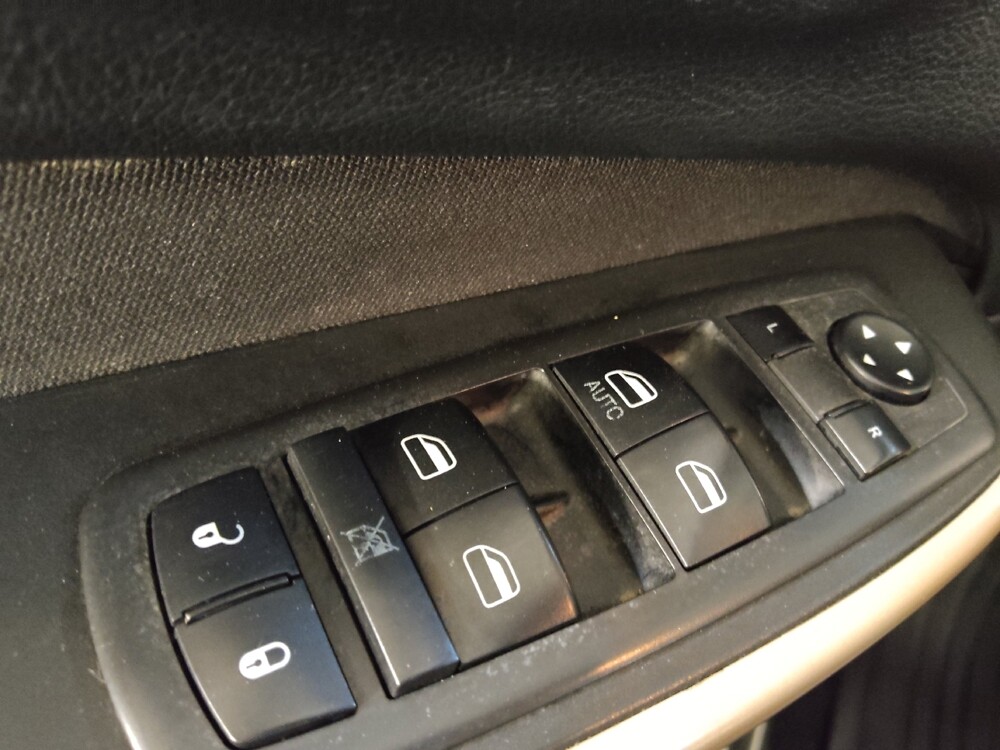 2018 Jeep Cherokee in Greenville, SC 29607 - 18058833 27