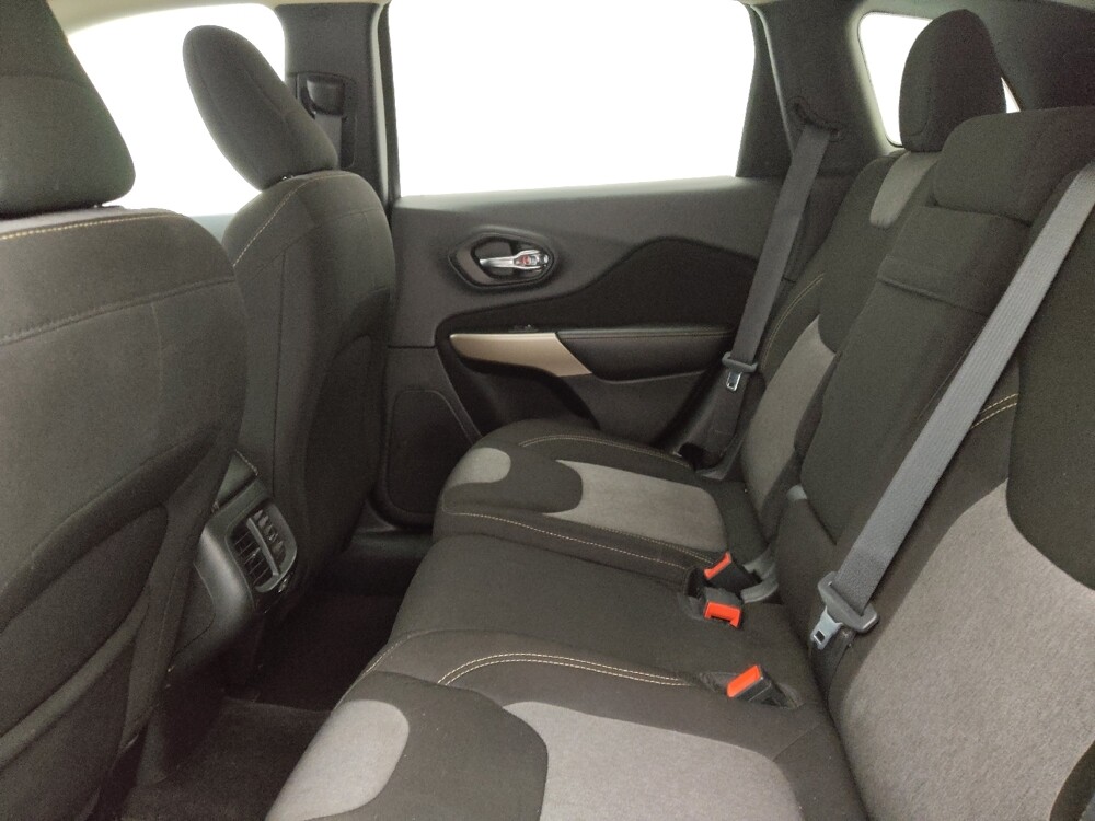 2018 Jeep Cherokee in Greenville, SC 29607 - 18058833 18