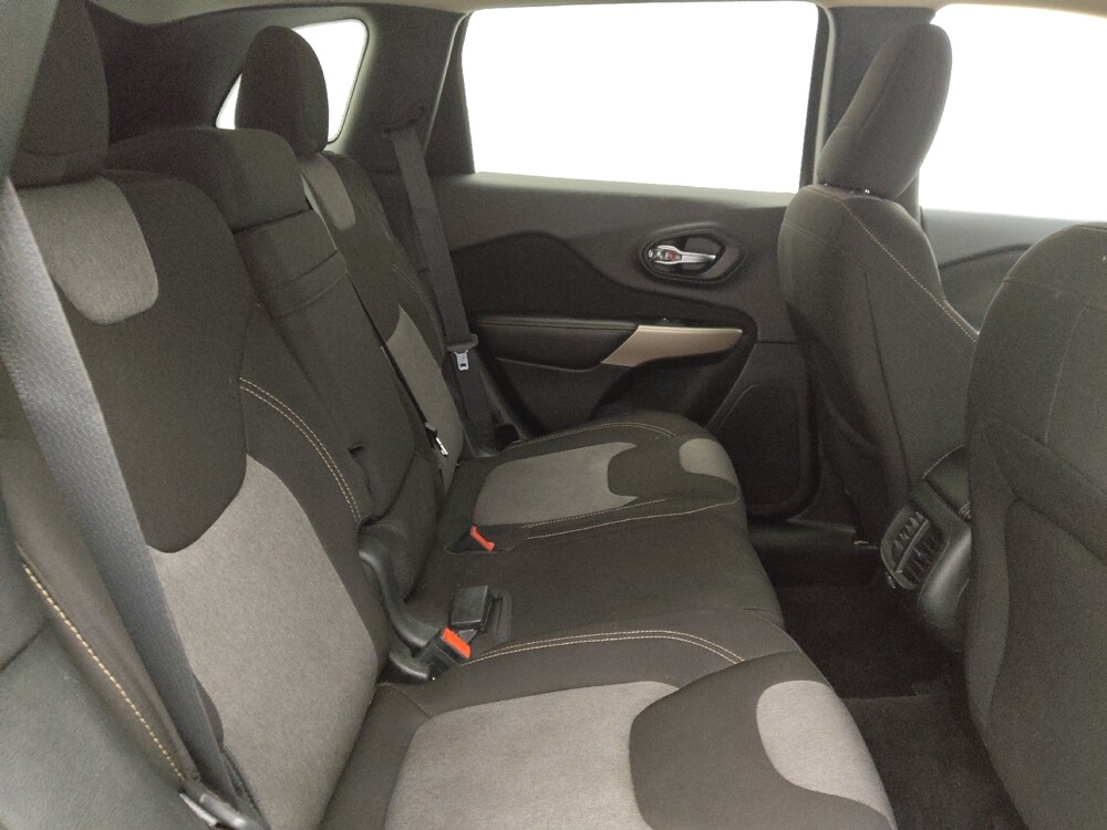 2018 Jeep Cherokee in Greenville, SC 29607 - 18058833 19