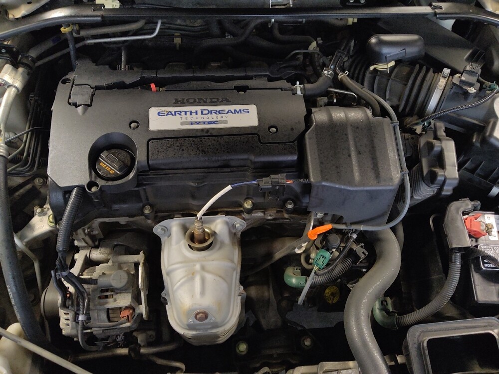 2015 Honda Accord in Houston, TX 77034 - 18058852 30