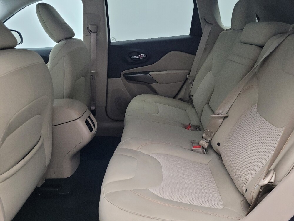 2019 Jeep Cherokee in Ocala, FL 34471 - 18058947 18