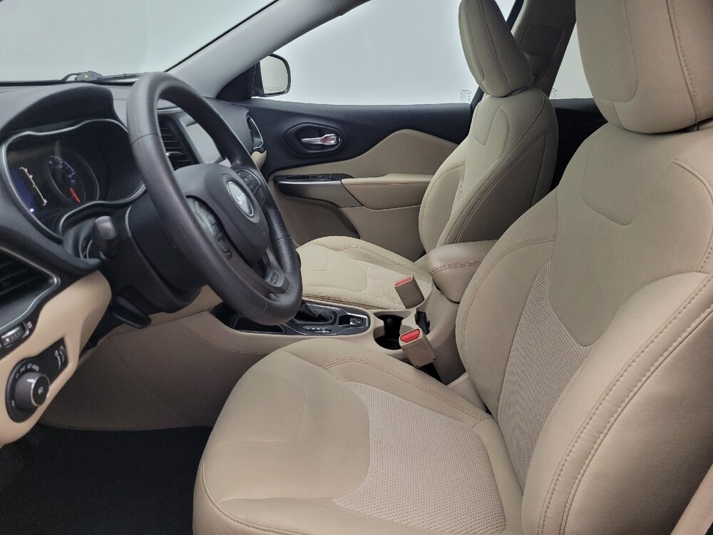 2019 Jeep Cherokee in Ocala, FL 34471 - 18058947 17