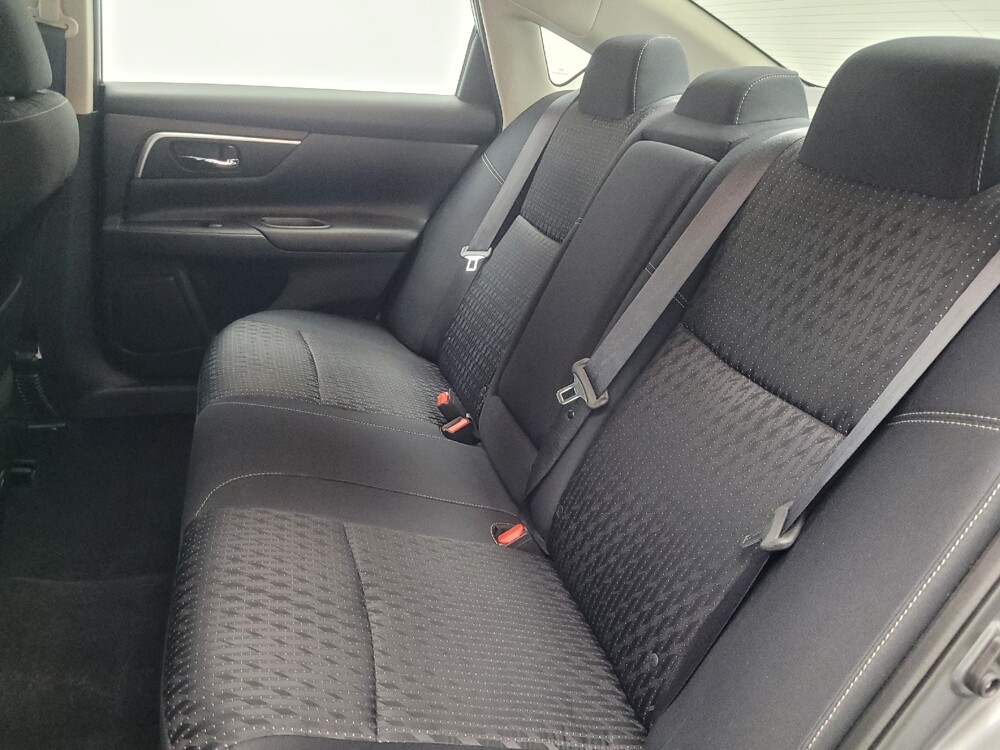 2017 Nissan Altima in Ft Wayne, IN 46805 - 18059024 18