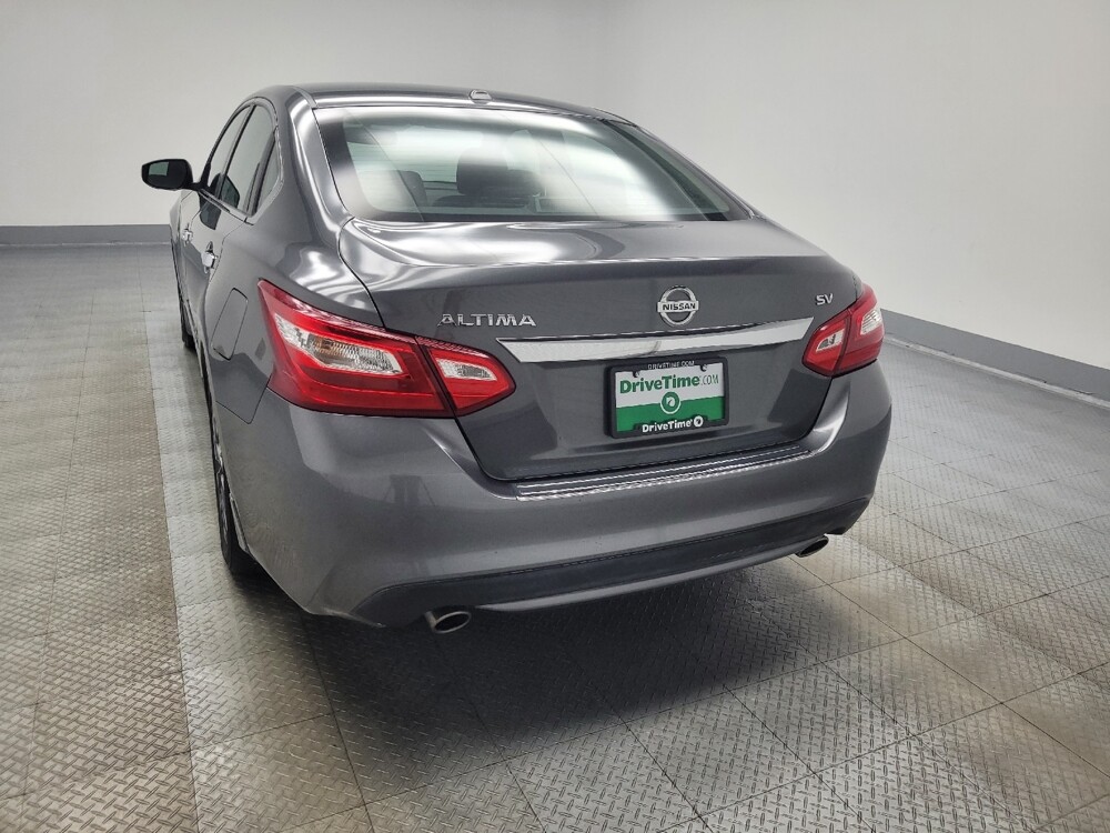 2017 Nissan Altima in Ft Wayne, IN 46805 - 18059024 6