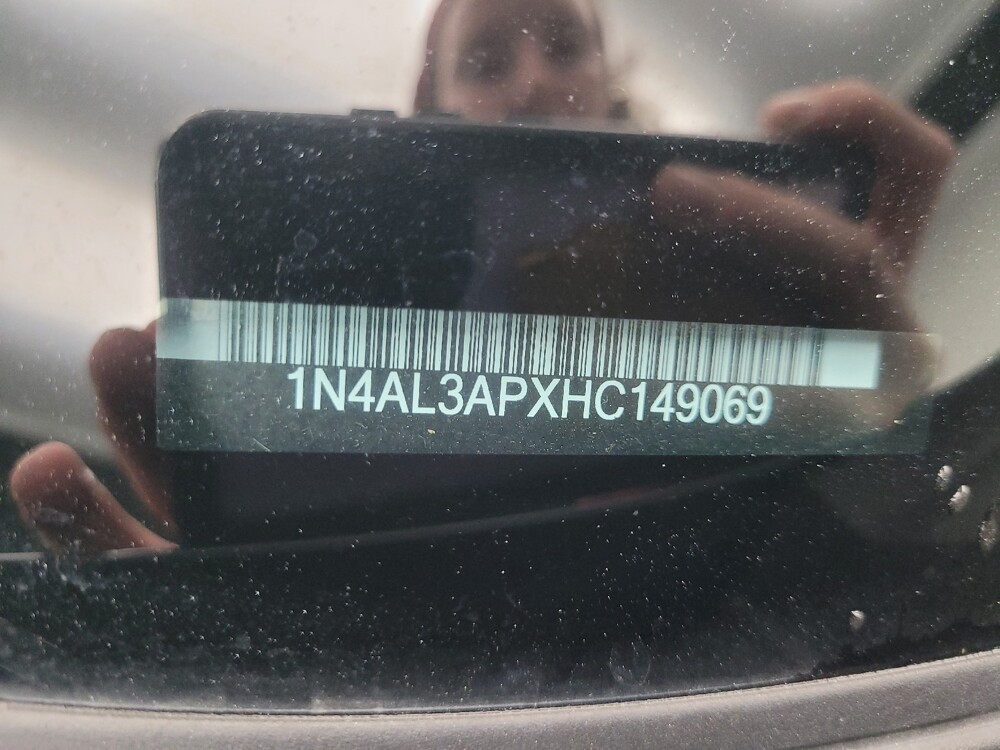 2017 Nissan Altima in Ft Wayne, IN 46805 - 18059024 33