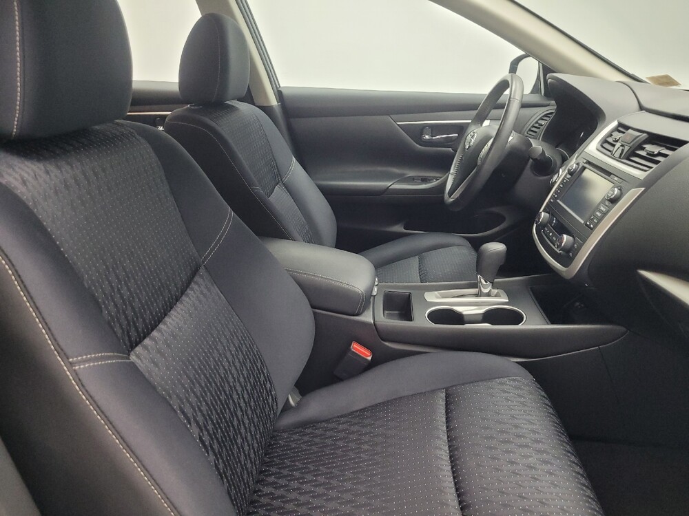 2017 Nissan Altima in Ft Wayne, IN 46805 - 18059024 21