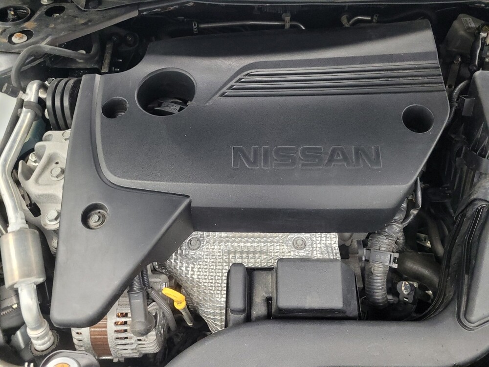 2017 Nissan Altima in Ft Wayne, IN 46805 - 18059024 30