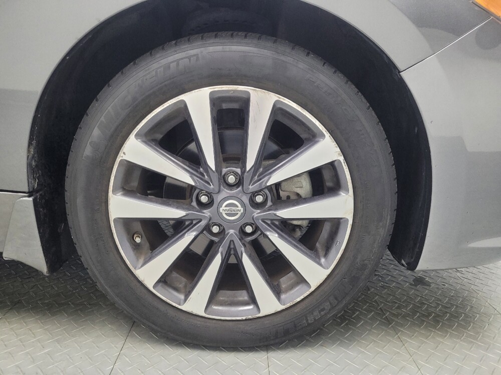 2017 Nissan Altima in Ft Wayne, IN 46805 - 18059024 31