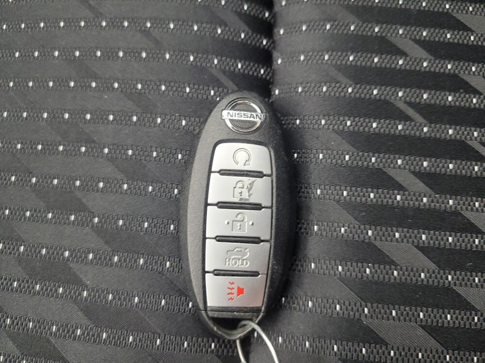 2017 Nissan Altima in Ft Wayne, IN 46805 - 18059024 32