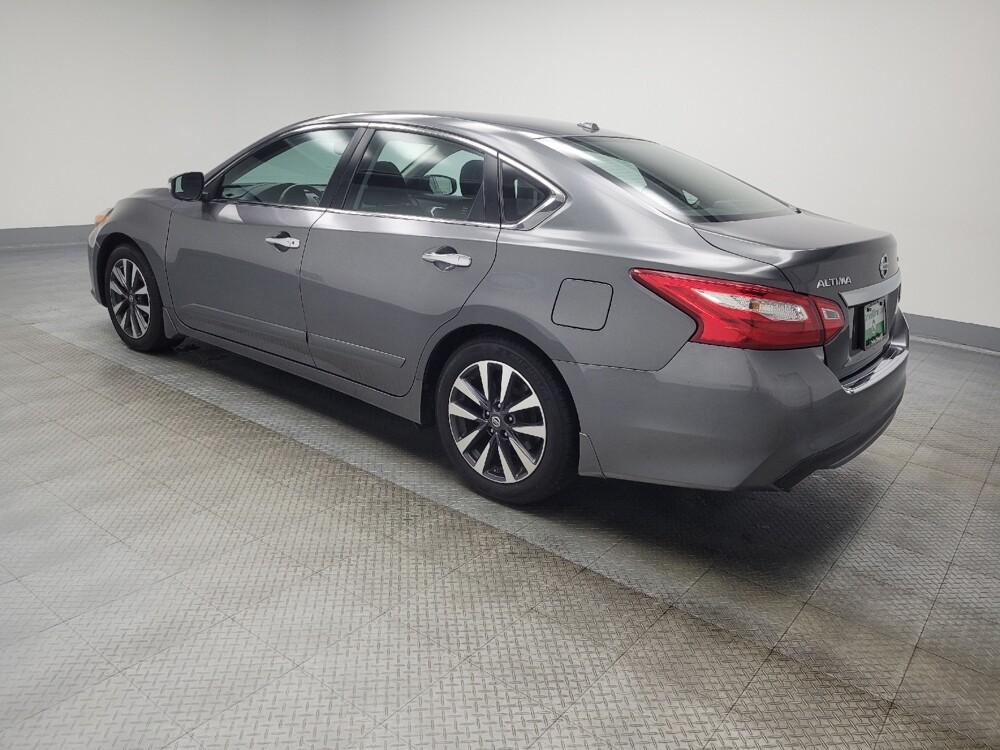 2017 Nissan Altima in Ft Wayne, IN 46805 - 18059024 3