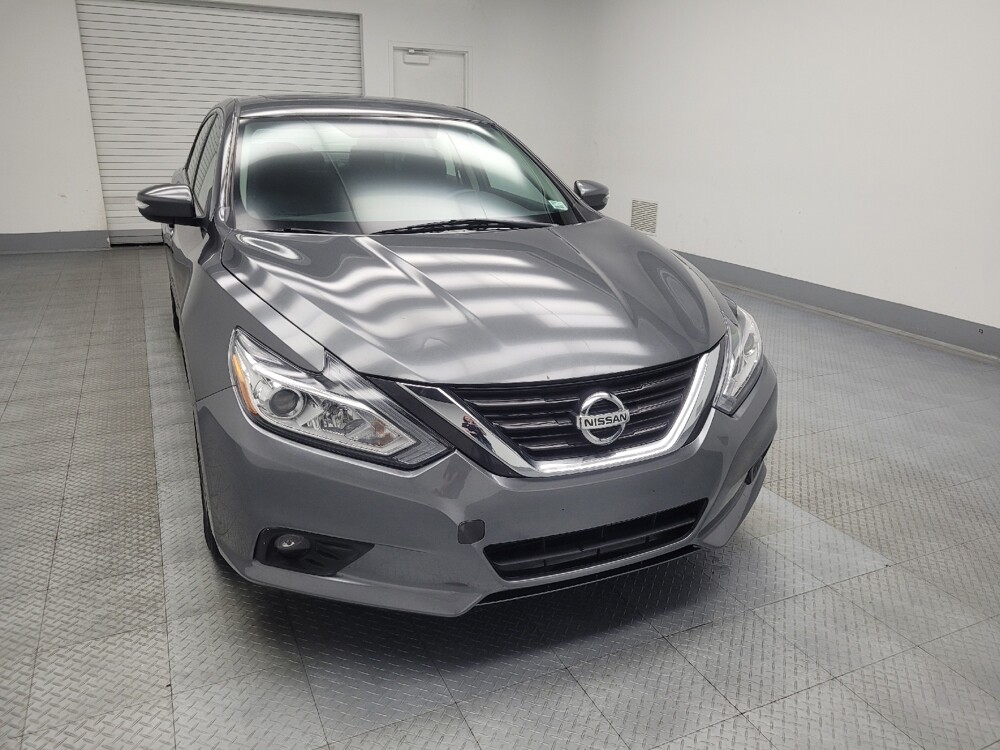 2017 Nissan Altima in Ft Wayne, IN 46805 - 18059024 14