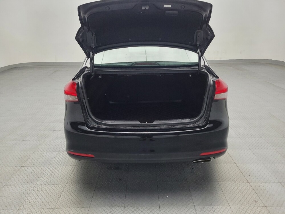 2017 Kia Forte in Plano, TX 75074 - 18059130 29