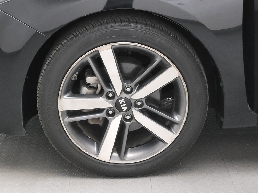 2017 Kia Forte in Plano, TX 75074 - 18059130 31