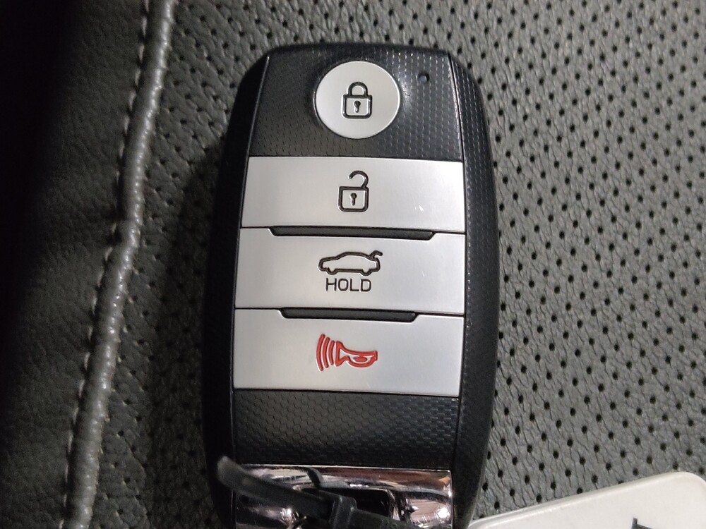 2017 Kia Forte in Plano, TX 75074 - 18059130 32