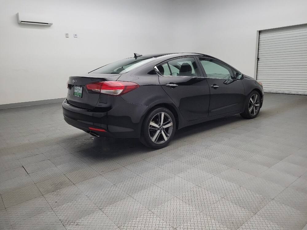 2017 Kia Forte in Plano, TX 75074 - 18059130 9