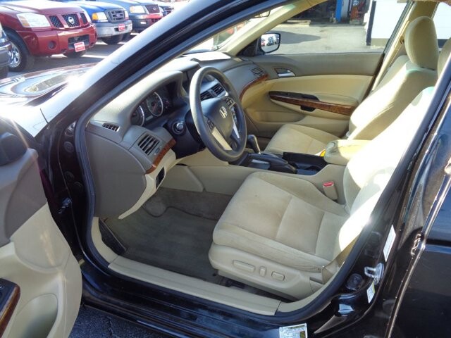 2010 Honda Accord in Lebanon, TN 37087-3302 - 18059178 5