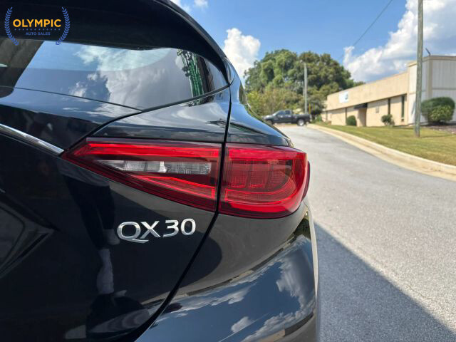 2017 INFINITI QX30 in Decatur, GA 30032 - 18059186 13