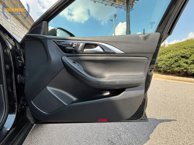 2017 INFINITI QX30 in Decatur, GA 30032 - 18059186 43